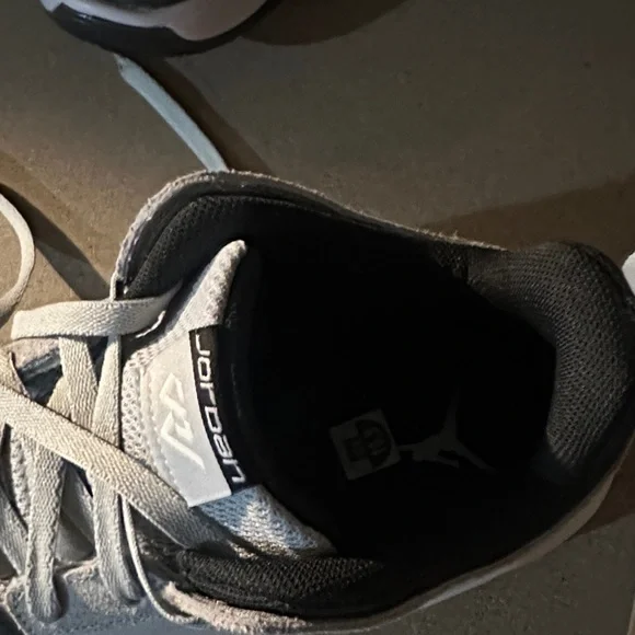 Jordan Men's Black and Gray Athletic Shoes - Picture 2 of 5